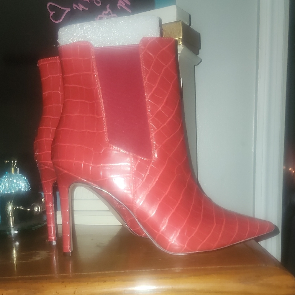 Style & Co. Red Croc-Embossed Ankle Boots
